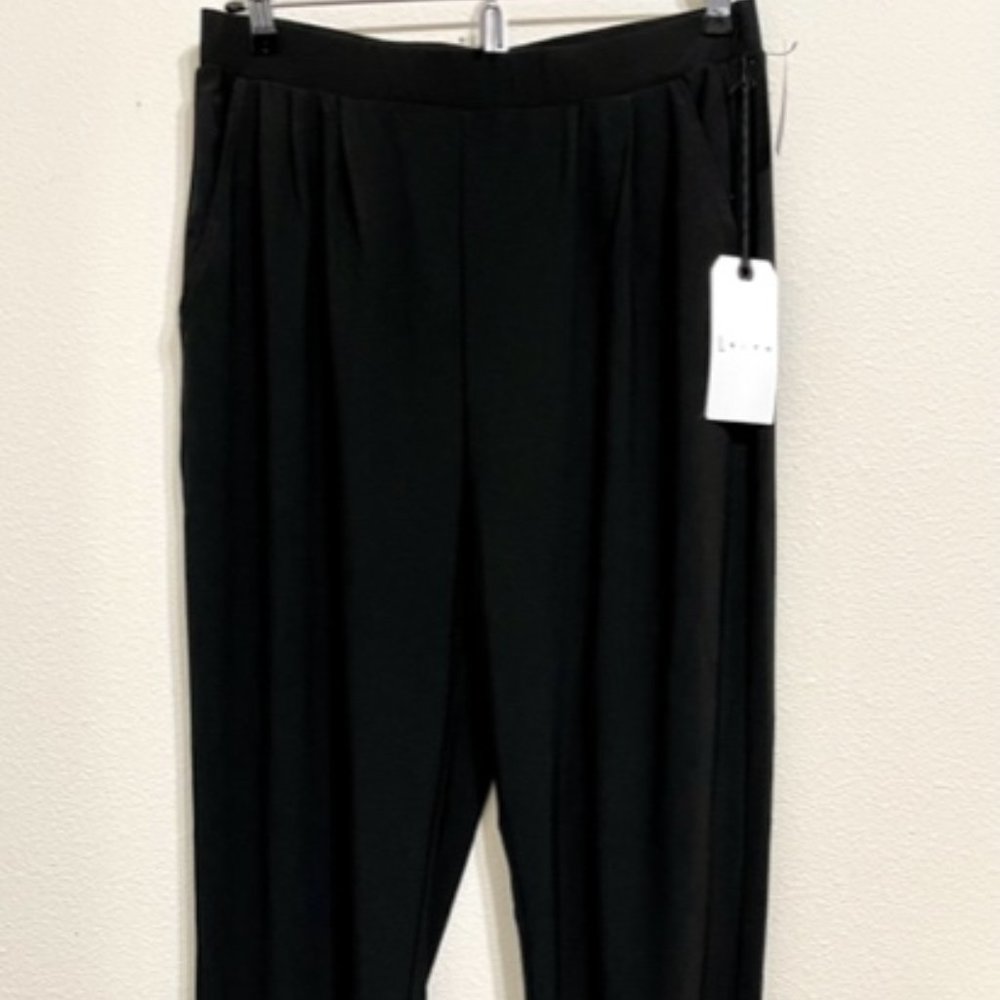 Leith pants NWT M black lightweight slim leg high waist pull on side pockets